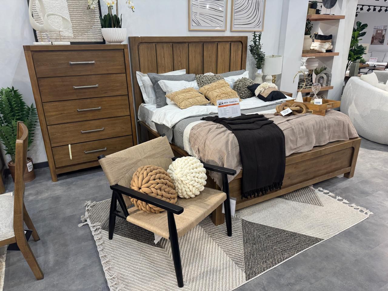 Showroom with furniture and décor